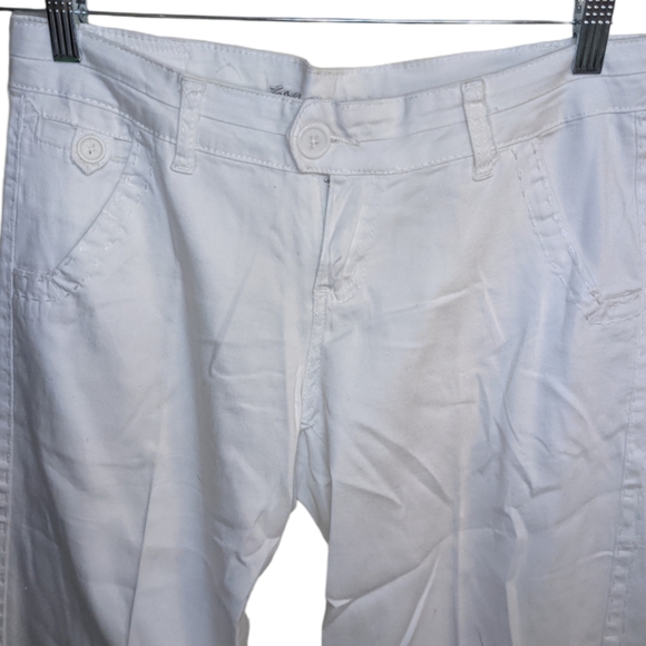 Touch Me White Crop Pants 👖✨ Size 5/6 - Picture 5 of 10